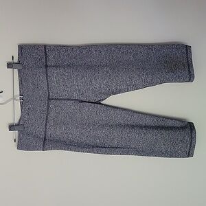 Victoria's Secret Knockout Crop Leggings Size L